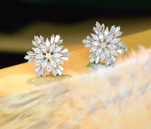 Load image into Gallery viewer, 18K White Gold Natural Diamond Snowflake Earrings, Snowflake Diamond Earrings, Snowflake Diamond Studs, Diamond Studs, Snowflake Studs, Stylish Earrings, Real Diamond Earrings