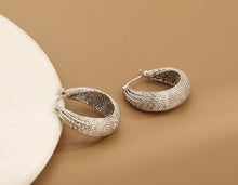 Load image into Gallery viewer, Pure 18K Gold Earrings, Simple and Stylish Earrings, U Shape Earrings, Gold Hoop Earrings, Minimalist Earrings Gold, Braided Hoop Earrings