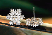 Load image into Gallery viewer, 18K White Gold Natural Diamond Snowflake Earrings, Snowflake Diamond Earrings, Snowflake Diamond Studs, Diamond Studs, Snowflake Studs, Stylish Earrings, Real Diamond Earrings