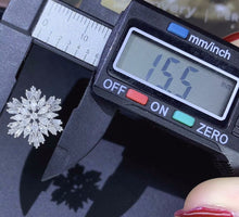 Load image into Gallery viewer, 18K White Gold Natural Diamond Snowflake Earrings, Snowflake Diamond Earrings, Snowflake Diamond Studs, Diamond Studs, Snowflake Studs, Stylish Earrings, Real Diamond Earrings