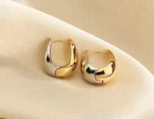 Load image into Gallery viewer, Pure 18K Two-tone Water Drop Gold Earrings, Simple and Stylish Earrings, U Shape Earrings, Gold Hoop Earrings, Minimalist Earrings Gold