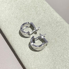 Load image into Gallery viewer, Crush Earrings in 18k White Gold, Quilted Hoop Earrings, Luxury Gift for Her, Minimalist Fine Jewelry, Elegant Everyday Earrings