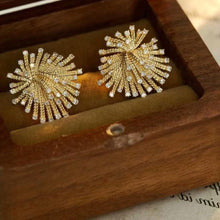 Load image into Gallery viewer, 18K Gold 0.66ct Natural Diamond Stud Earrings, Elegant Fine Jewelry for Women
